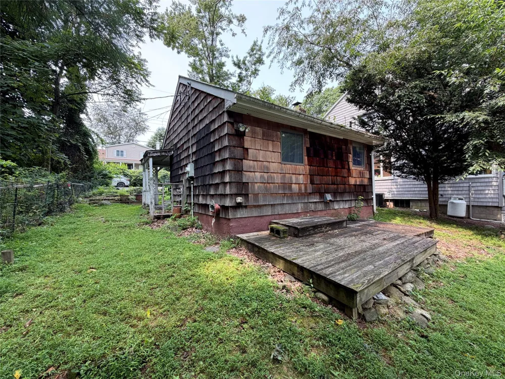 6 Shenorock Drive Yorktown Heights, NY 10598