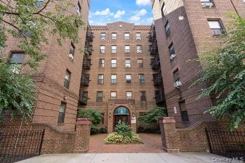 8910 35th Avenue #E1L