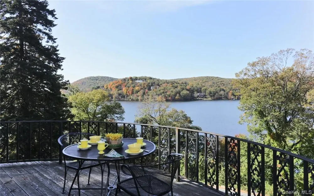 262 Tuxedo Road Tuxedo Park, NY 10987