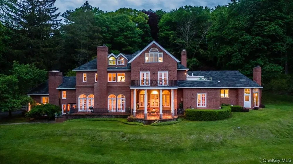 262 Tuxedo Road Tuxedo Park, NY 10987