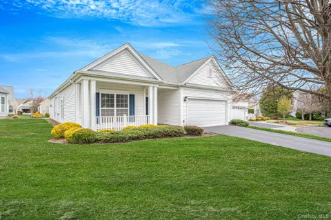 16 Oakhurst Court