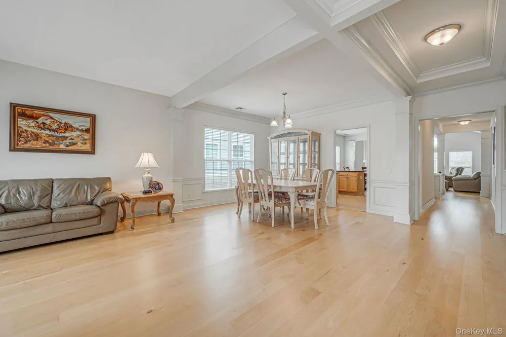 16 Oakhurst Court Mount Sinai, NY 11766