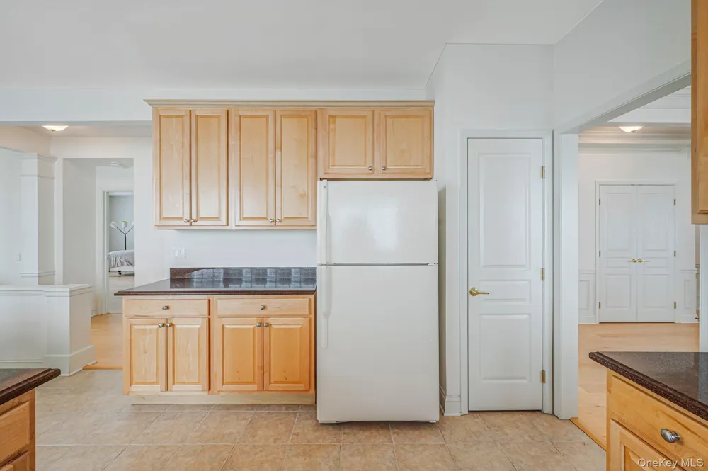 16 Oakhurst Court Mount Sinai, NY 11766