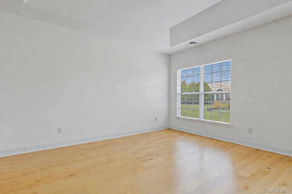 16 Oakhurst Court Mount Sinai, NY 11766