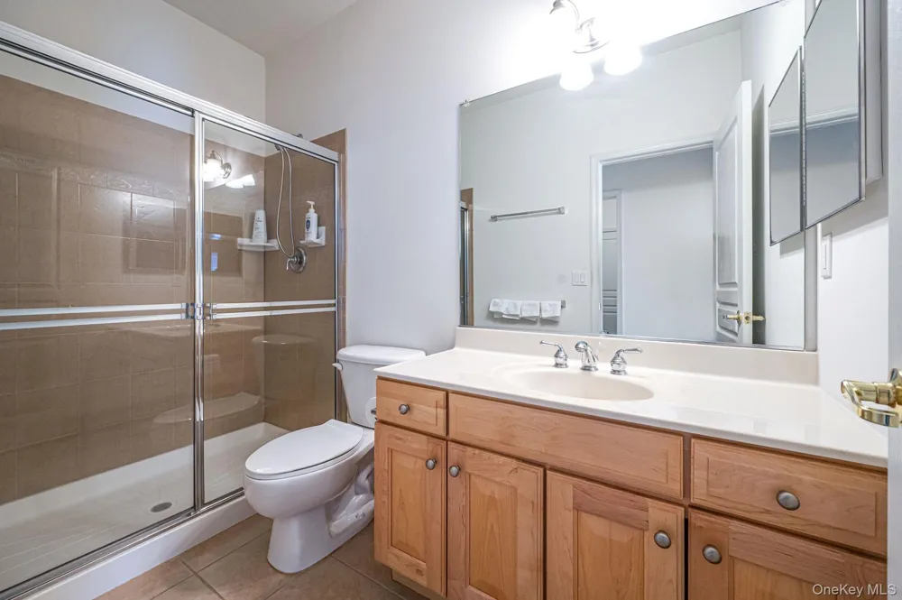 16 Oakhurst Court Mount Sinai, NY 11766