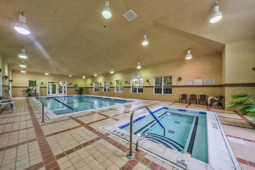 16 Oakhurst Court Mount Sinai, NY 11766
