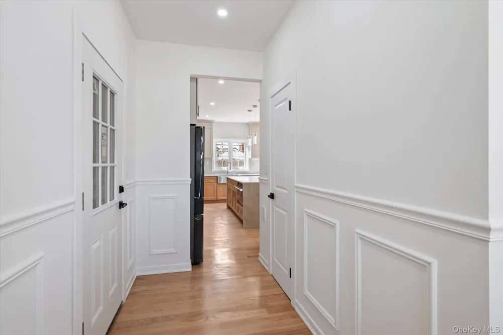 10 Faye Court Plainview, NY 11803