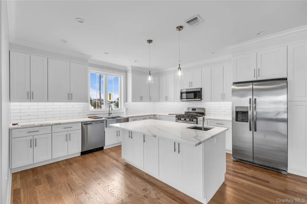 2437 Archer Street Seaford, NY 11873