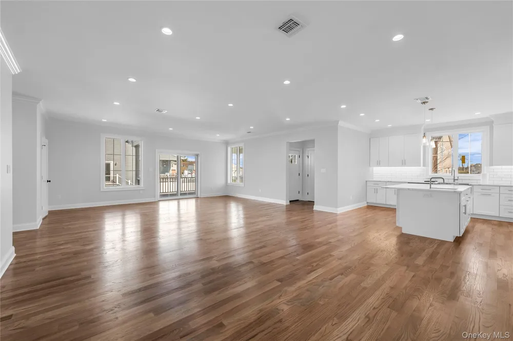 2437 Archer Street Seaford, NY 11873