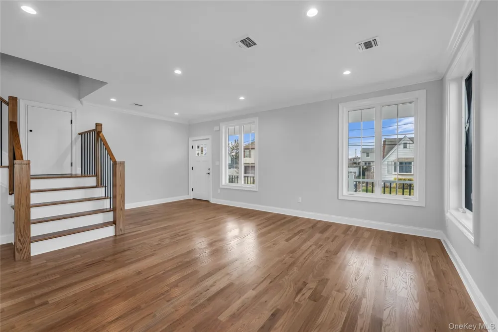 2437 Archer Street Seaford, NY 11873