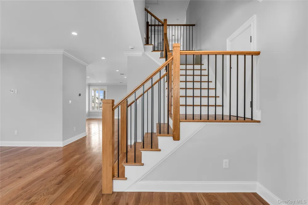 2437 Archer Street Seaford, NY 11873