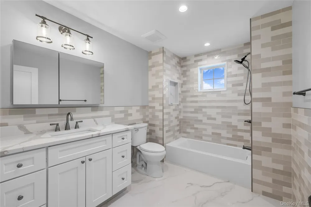 2437 Archer Street Seaford, NY 11873