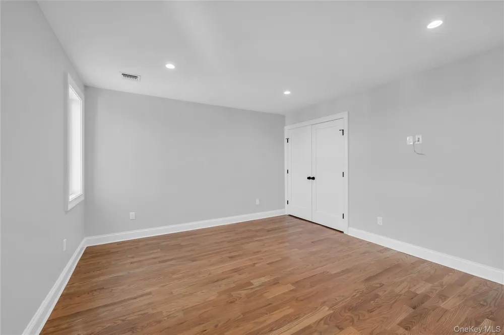 2437 Archer Street Seaford, NY 11873