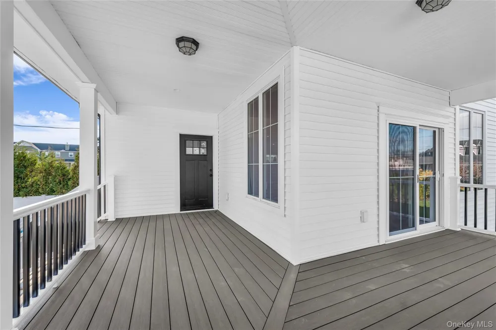 2437 Archer Street Seaford, NY 11873