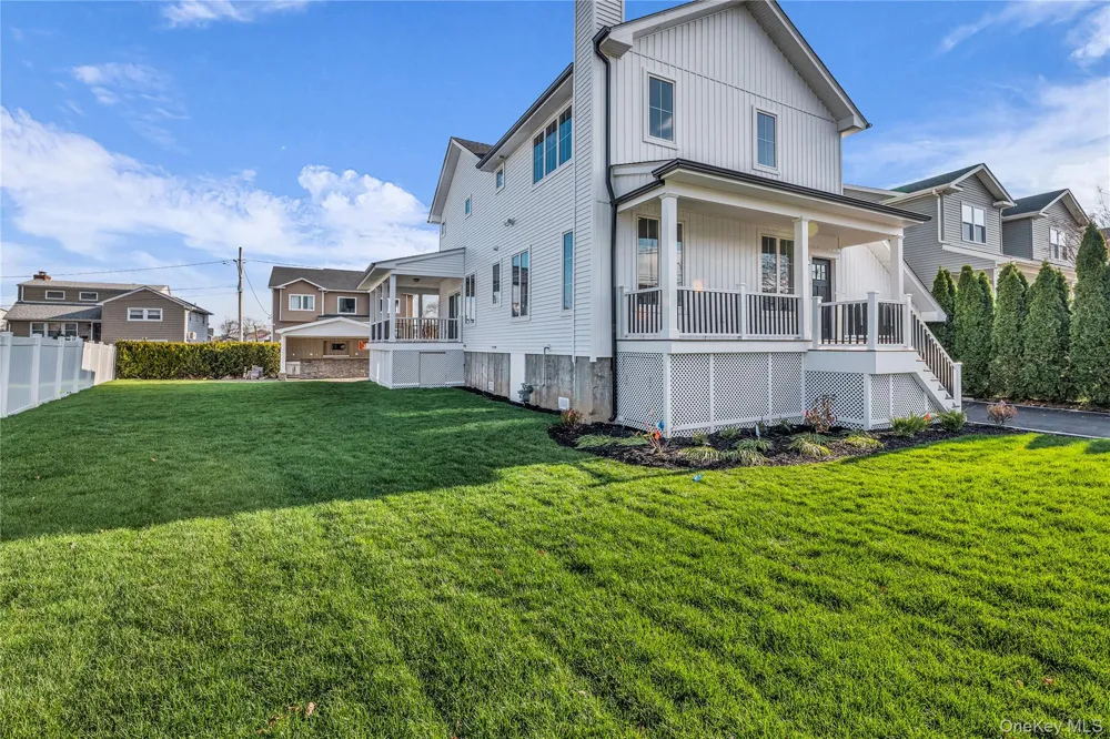 2437 Archer Street Seaford, NY 11873