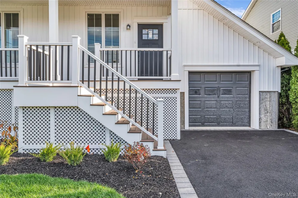 2437 Archer Street Seaford, NY 11873