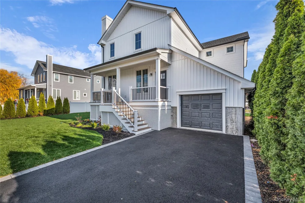 2437 Archer Street Seaford, NY 11873