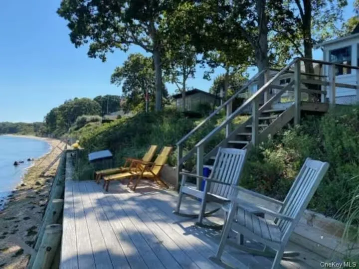2662 Paradise Shores Road Southold, NY 11971