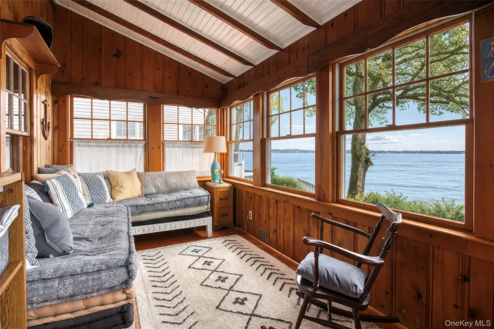 2662 Paradise Shores Road Southold, NY 11971