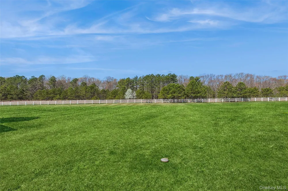216 Belmont Circle Yaphank, NY 11980