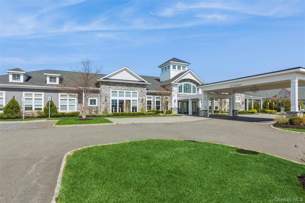 216 Belmont Circle Yaphank, NY 11980