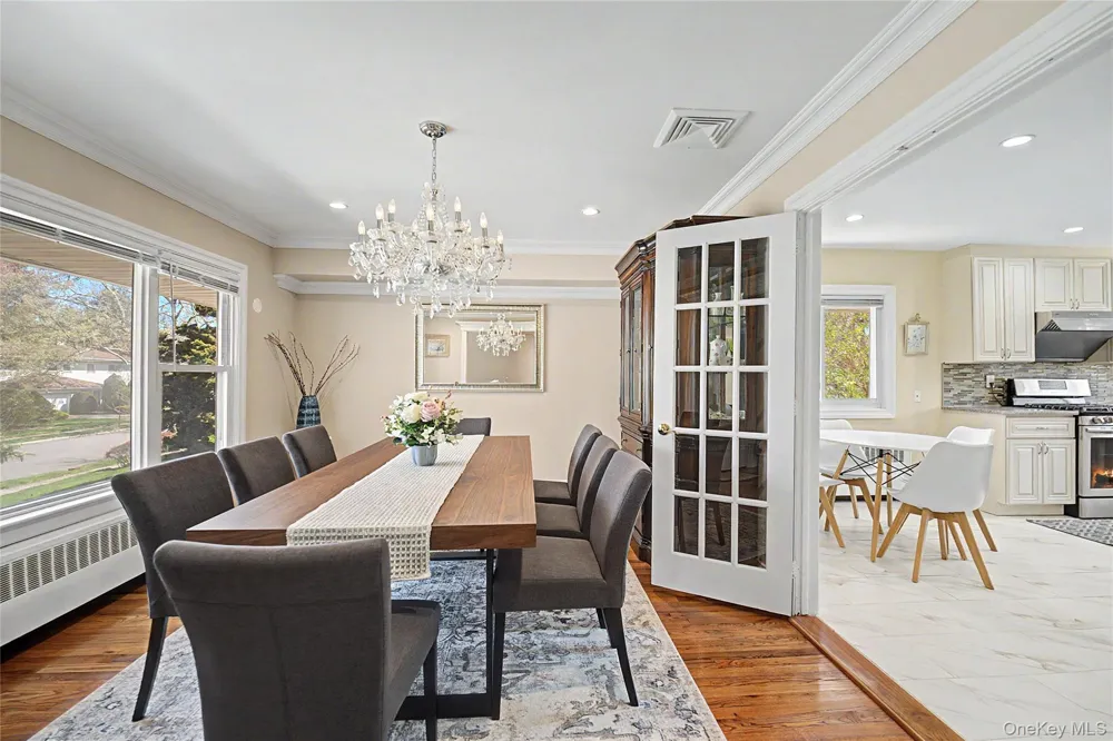31 Edgemere Drive Searingtown, NY 11507