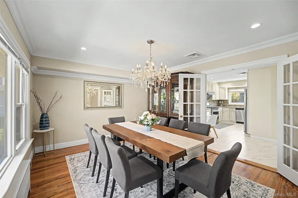 31 Edgemere Drive Searingtown, NY 11507