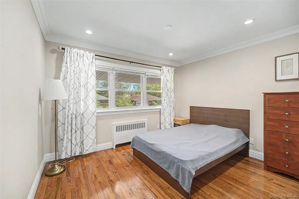 31 Edgemere Drive Searingtown, NY 11507