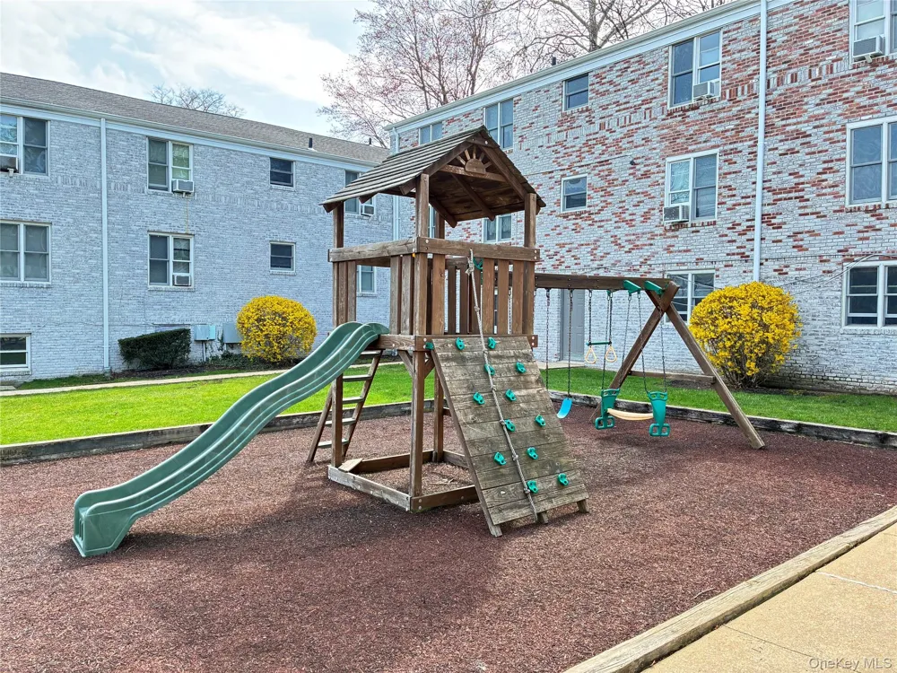 77 Glen Keith Road #77L Glen Cove, NY 11542