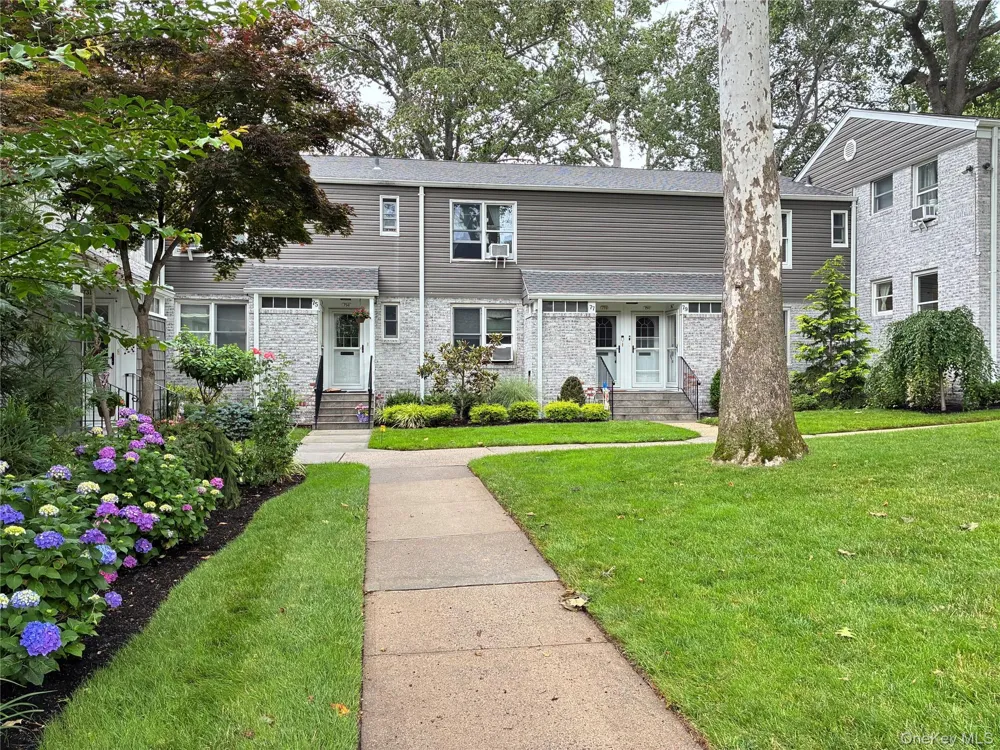 77 Glen Keith Road #77L Glen Cove, NY 11542