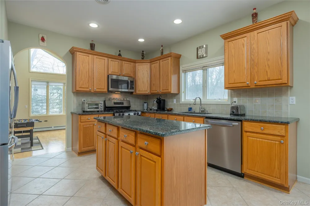 774 Haverstraw Road Suffern, NY 10901