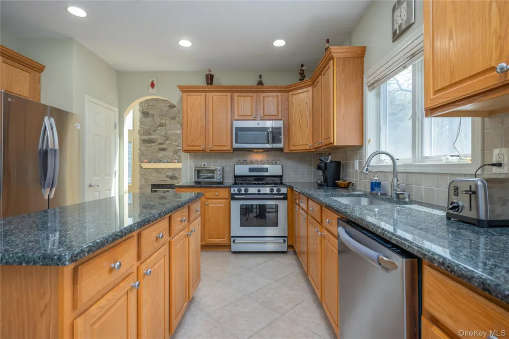 774 Haverstraw Road Suffern, NY 10901