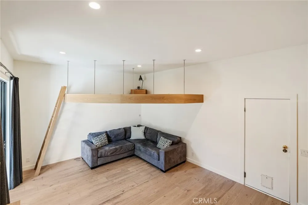 177 Calle Mayor Redondo Beach, CA 90277