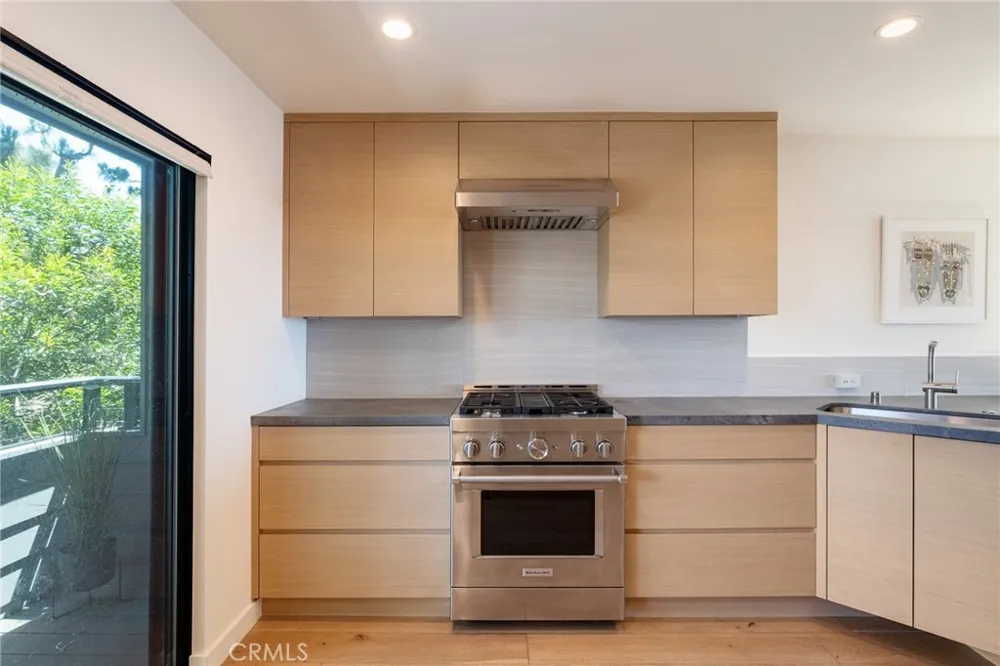 177 Calle Mayor Redondo Beach, CA 90277