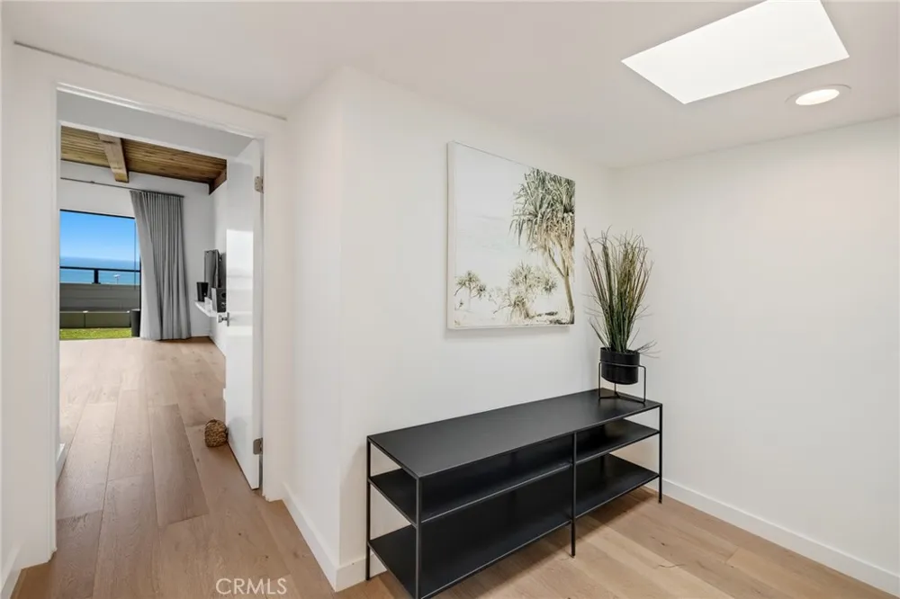 177 Calle Mayor Redondo Beach, CA 90277