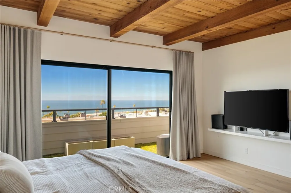 177 Calle Mayor Redondo Beach, CA 90277