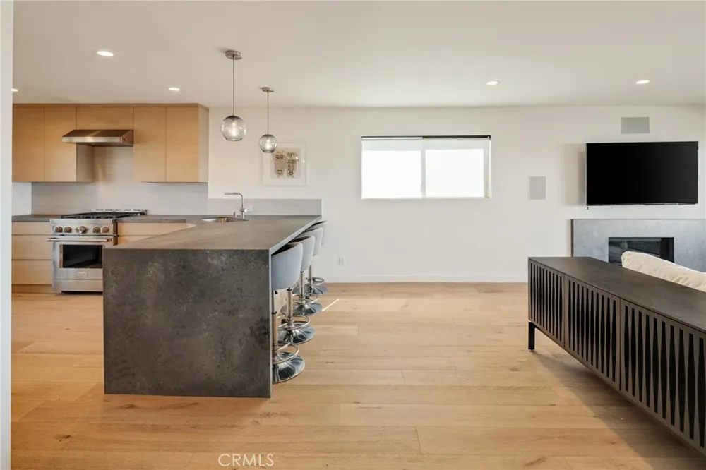 177 Calle Mayor Redondo Beach, CA 90277