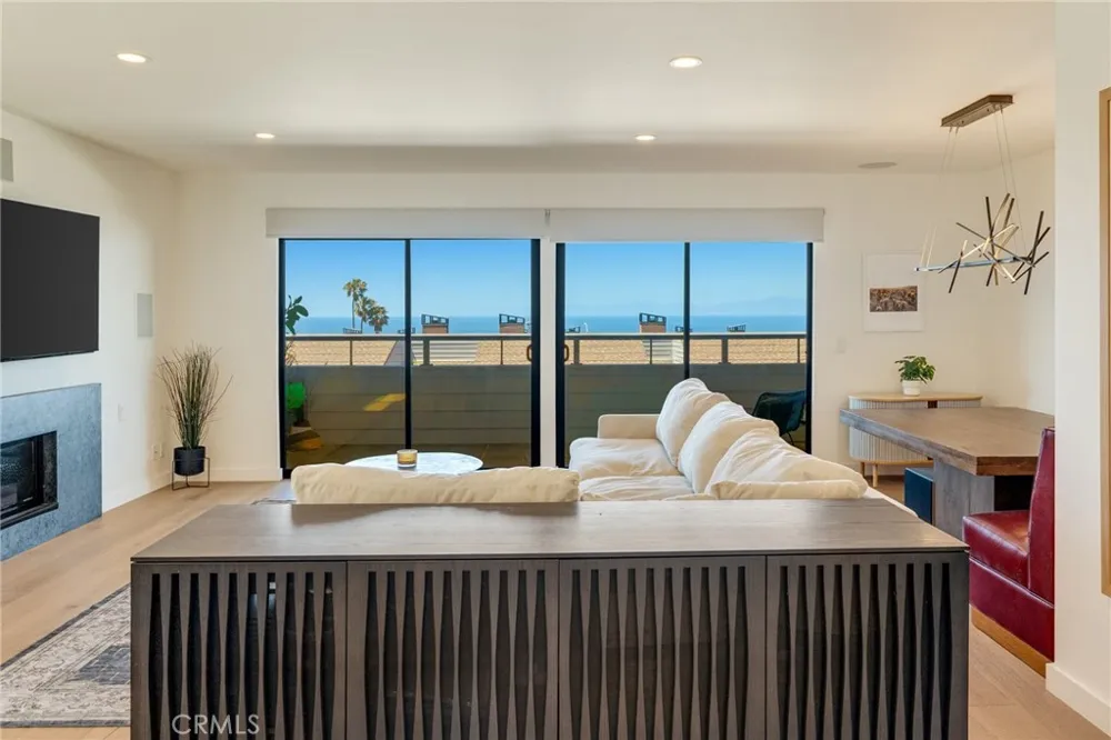 177 Calle Mayor Redondo Beach, CA 90277
