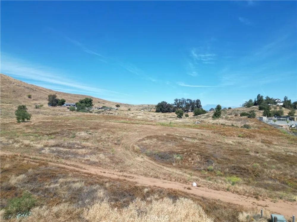 Royal Oak Dr Perris, CA 92570