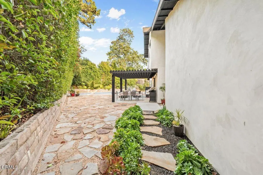 1116 Del Nido Court Ojai, CA 93023