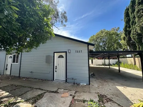 7227 Forbes