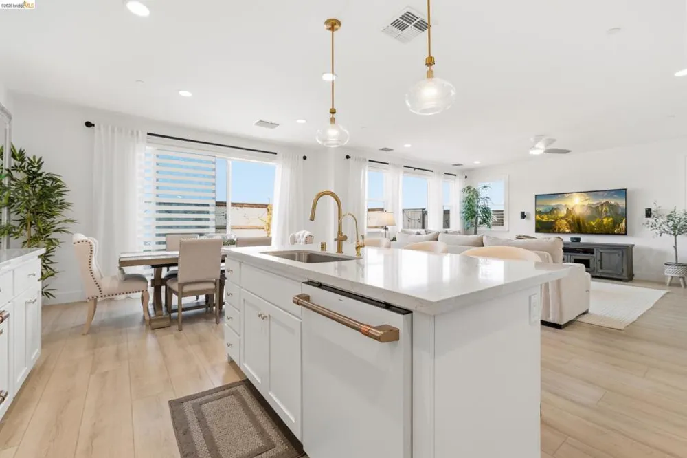 2225 Delta View Ave Sacramento, CA 95832