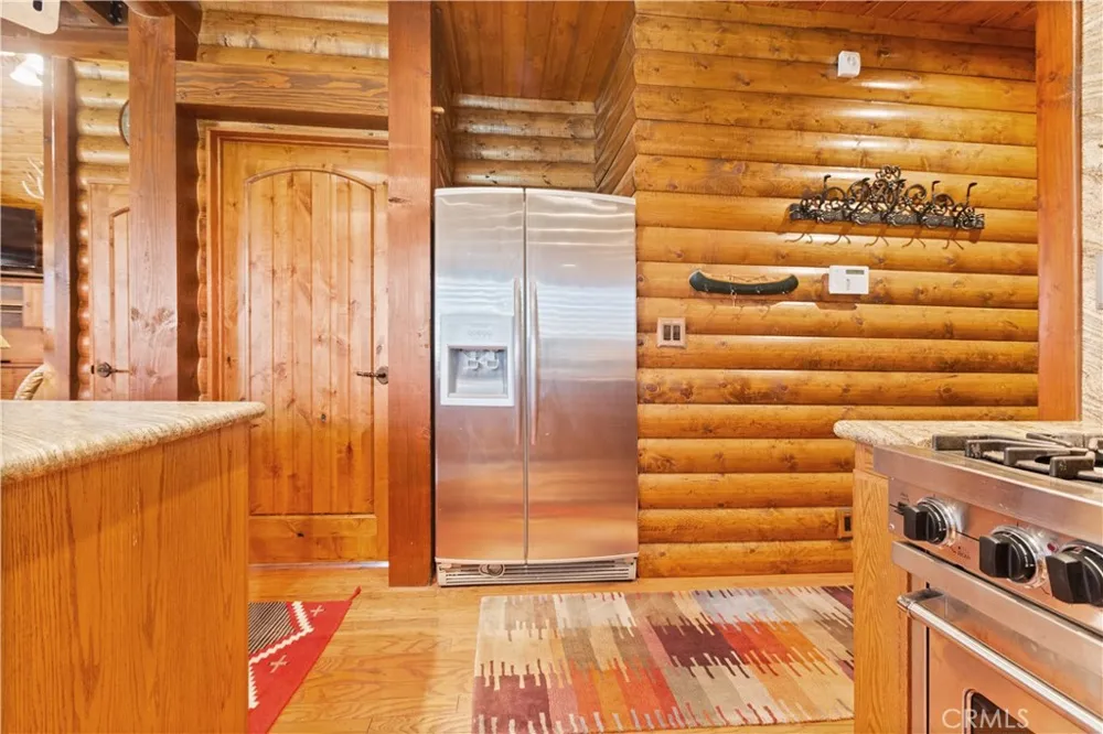 1870 Oak Springs Valley Road Wrightwood, CA 92397