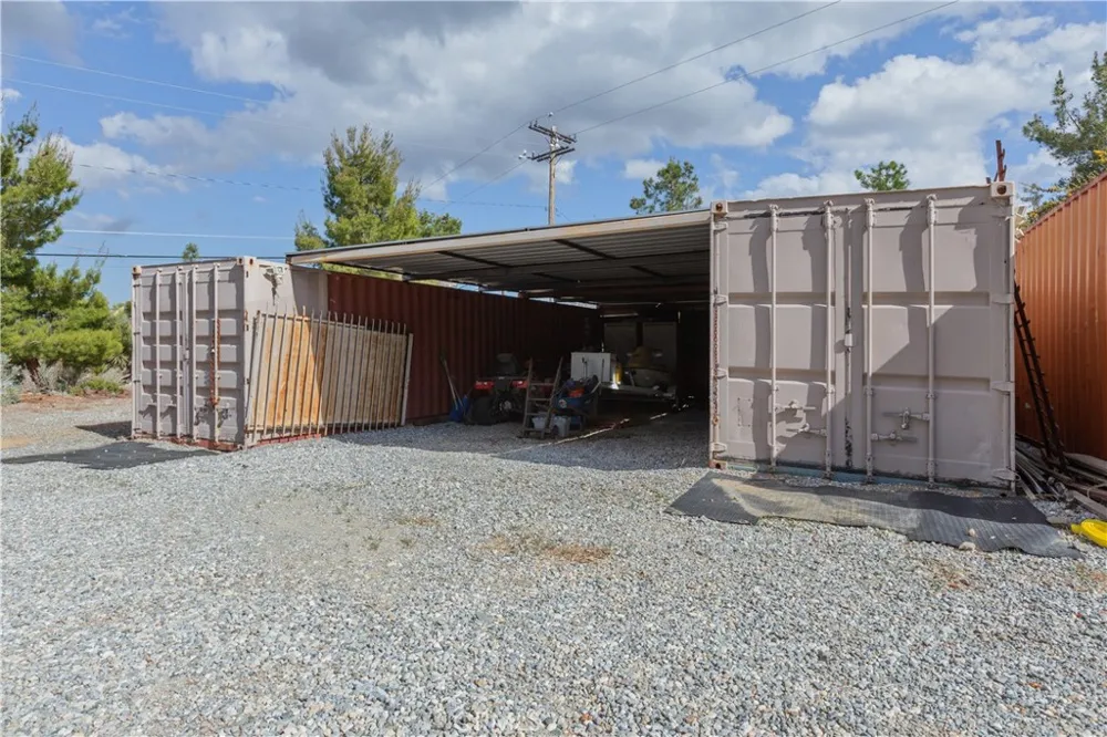 1870 Oak Springs Valley Road Wrightwood, CA 92397
