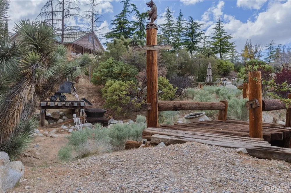 1870 Oak Springs Valley Road Wrightwood, CA 92397