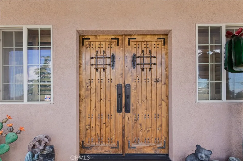 1870 Oak Springs Valley Road Wrightwood, CA 92397