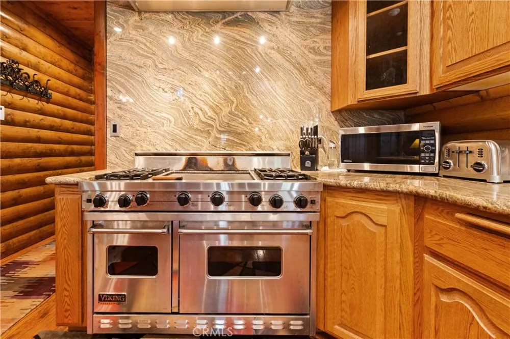 1870 Oak Springs Valley Road Wrightwood, CA 92397