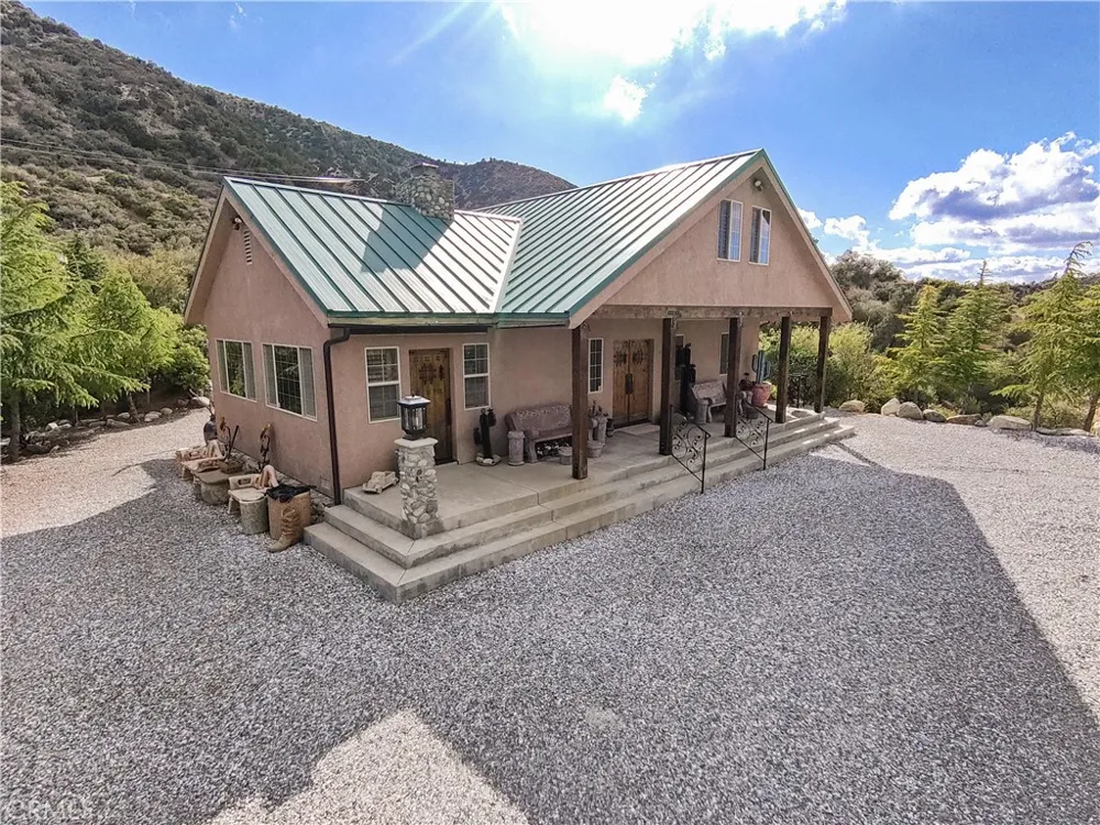 1870 Oak Springs Valley Road Wrightwood, CA 92397