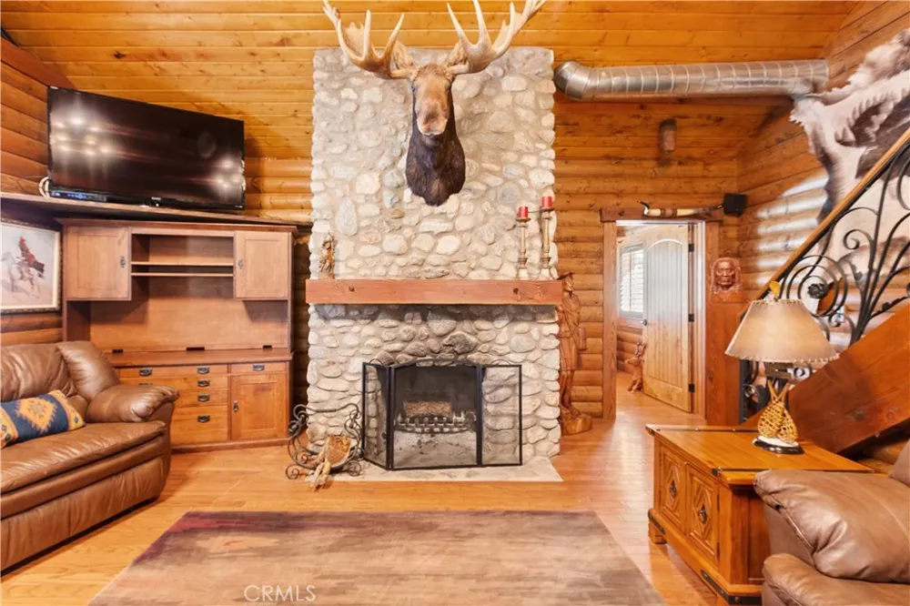 1870 Oak Springs Valley Road Wrightwood, CA 92397