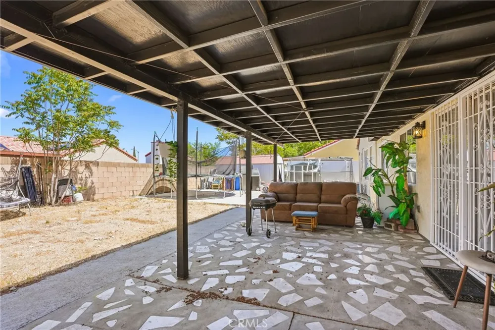 6011 Sandpiper Palmdale, CA 93552